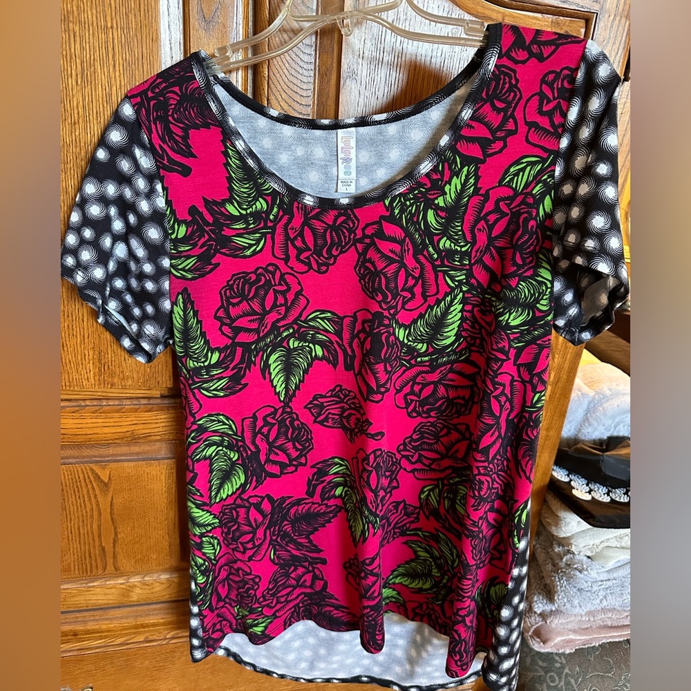 LuLaRoe Classic T